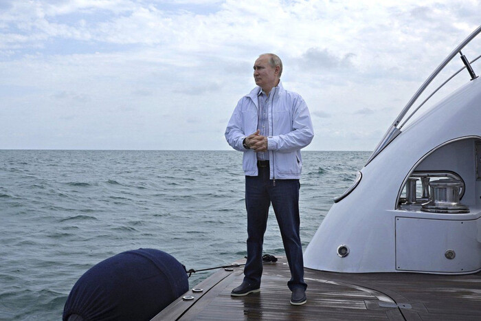 Президент РФ Володимир Путін на своїй відремонтованій яхті «Грейсфул»
