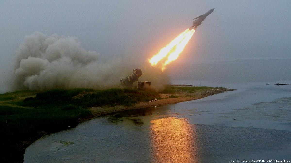 Запуск гіперзвукової ракети "Циркон"