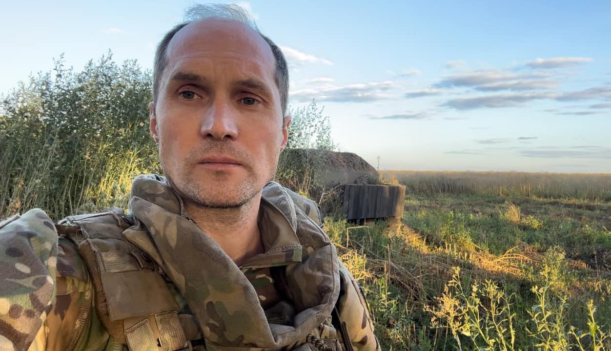 -
Відомий журналіст, військор Юрій Бутусов мобілізувався в Національну Гвардію України рядовим бійцем