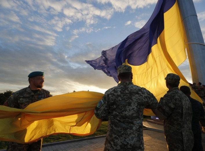 У День Героїв Буковина в жалобі прощається з чотирма полеглими Героями-захисниками: Октавіаном Захарком, Віталієм Цюгою, Володимиром Кузіним та Богданом Рудим