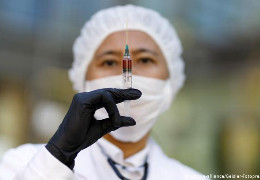 Вакцини Pfizer та AstraZeneca вже після першого щеплення ефективні на 87%, – REUTERS