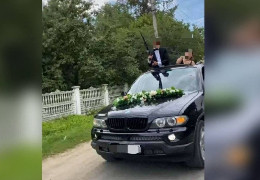 Буковинський "джигіт" влаштував стрілянину з машини, святкуючи своє весілля