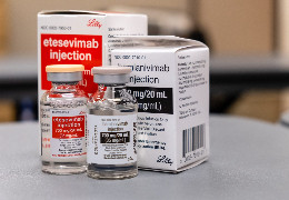 Буковина отримала американські інноваційні ліки прямої дії на коронавірус