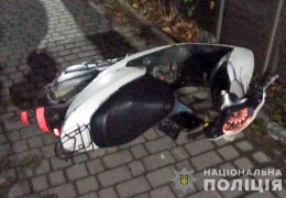Поліцейські встановлюють особу мотоцикліста, який загинув внаслідок аварії у Мамаївцях