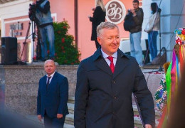 Міський голова Роман Клічук свого часу відмовив Осачуку стати його першим заступником у Чернівецькій ОДА