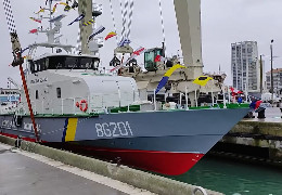 У Франції на воду спущено перший катер, збудований для охорони морських кордонів України