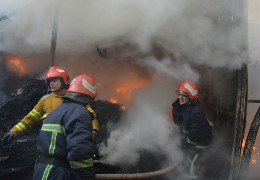 У Сторожинці під час пожежі ціла сім’я отруїлась чадним газом: госпіталізували батька та чотирьох його дітей