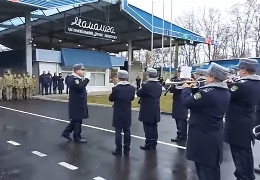 Оркестр Прикордонної поліції Молдови привітав українських колег з Різдвом Христовим в пунктах пропуску «Мамалига» та «Росошани»