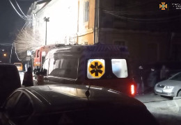 У центрі Чернівців вибухнув газ у квартирі. Мешканців евакуювали. Є постраждалі (ОФІЦІЙНО ДСНС)