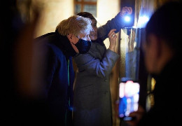 Прем’єр-міністр Великобританії Борис Джонсон, перебуваючи з візитом у Києві, відвідав Софійський собор