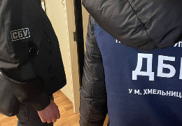 СБУ викрила в Чернівецькій області військовослужбовицю прикордонної служби на вимаганні грошей з іноземців