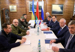 Переговори української та російської делегацій завершено, є невеликі позитивні зрушення — Подоляк
