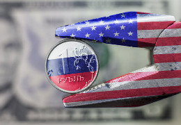 Курс долара в РФ злетів у чотири рази: валюту не продають росіянам