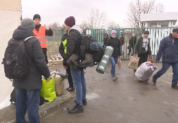 Понад 320 тисяч громадян України, більшість з яких чоловіки, повернулися додому з початку збройної агресії росії