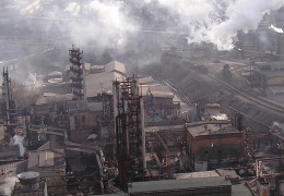 Жахливі кадри з Маріуполя: окупанти розбомбили завод «Азовсталь»