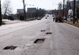 "В час війни не буде капремонтів доріг в місті - лише ямковий ремонт" - Чернівецька міськрада