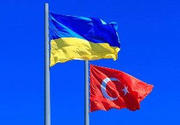 Туреччина повертає посольство з Чернівців до Києва
