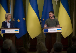 Зеленський про рішення ЄС щодо заявки України: Зараз визначається, чи буде взагалі у Європи майбутнє