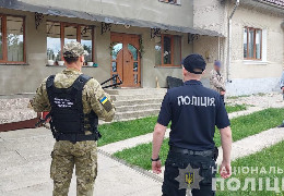 На Буковині затримали організовану злочинну групу, яка сприяла виїзду до Румунії чоловікам призовного віку