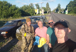Доправили земляку в Донецьку область. Герцаївська громада на Буковині купила позашляховик для ЗСУ