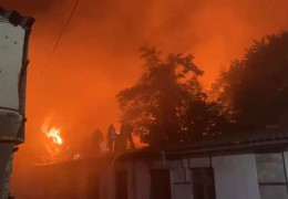 Масштабна пожежа на вулиці Садовій у Чернівцях: працювали три підрозділи рятувальників