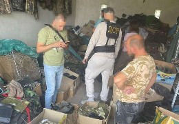 На Тернопільщині правоохоронці затримали «волонтерів», які продавали гумдопомогу для ЗСУ
