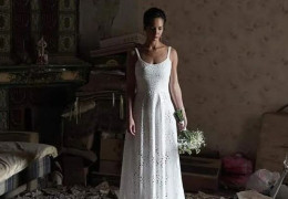 У білій сукні на тлі руїн. Дівчина з Вінниці, чий будинок зруйнувала російська ракета, не стала скасовувати весілля
