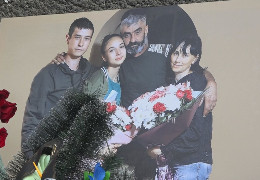 У Клішковецькій громаді попрощалися із сім'єю військового Вадима Коростюка, яка загинула з ним в аварії