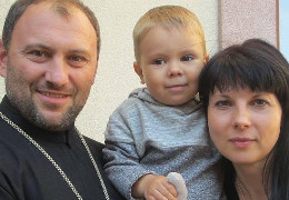 У дружини відомого священника та волонтера з Чернівців Василя Гасинця виявили важку хворобу: як можна допомогти