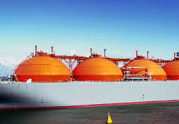 У Європі запустять сім плавучих терміналів для переробки скрапленого природного газу з неросійських джерел уже взимку