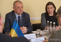 Румунський посол заявив у Чернівцях, що його країна підтримує територіальну цілісність України