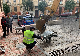 У Чернівцях розпочали капітальний ремонт багатостраждальної вулиці в історичній частині міста