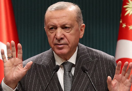 Зрозуміти Туреччину: що змушує Ердогана одночасно допомагати Путіну та Україні