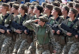 Зеленський підписав закон про добровільний військовий облік жінок