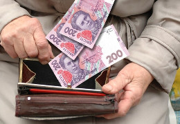 Українці можуть втрати зарплати і пенсії. Шмигаль назвав причину