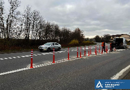 На дорозі Н-03 Житомир – Чернівці біля Хотина убезпечили аварійне перехрестя встановленням делініаторів