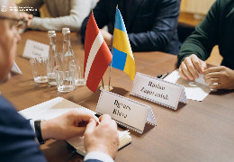 Запаранюк на зустрічі з послом Латвії обговорив створення на Буковині реабілітаційного центру для військовослужбовців