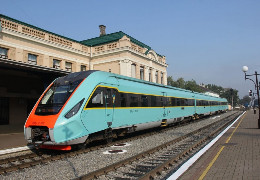 Через ремонтні роботи потяг з Чернівців на Львів не курсуватиме три дні