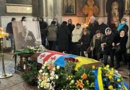 В Грузії попрощалися з легендарним актором і співаком Вахтангом Кікабідзе