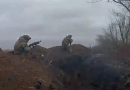 Воїни «Азова» показали, як штурмують позиції загарбників біля Бахмута