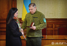 Руслан Запаранюк вручив державні відзнаки родинам військовослужбовців ЗСУ, які загинули захищаючи Батьківщину