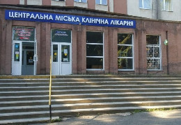 Об’єднання медзакладів у Чернівцях: стало відомо, що буде з пологовим будинком та лікарнею №4