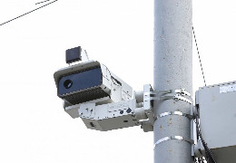 На дорогах Чернівців та у селі Коровія встановили ще шість камер фіксації порушень ПДР