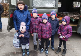 На валізах - з п’ятьма дітьми: як переселенка з Харківщини рятувала доньку від бурятів, а втратила її в Румунії
