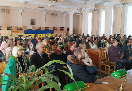 У Весвітній День письменника в Науковій бібліотеці ЧНУ презентували Всеукраїнські антології воєнної лірики