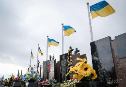 Сьгодні Буковина прощається з трома Героями, які полягли за свободу і незалежність України