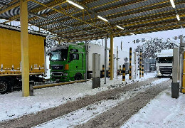 В'їзд до Румунії з Чернівецької області ускладнений через сильні снігопади та замети. Вантажний транспорт не пропускають