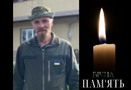 На Вижниччині попрощалися з Героєм Дмитром Дуткою, який загинув боронячи Україну від російських загарбників