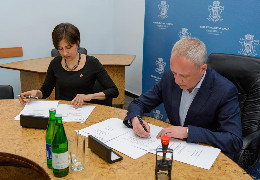 Чернівецька міськрада підписала Меморандум з міжнародною організацією з питань захисту дітей «Save the children»