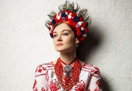 Засновниця Дня вишиванки Леся Воронюк: про сорочку Бандери і правдиве українське дитинство